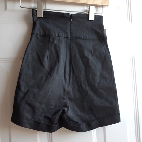 Collectif Nomi Shorts - Picture 3 of 10